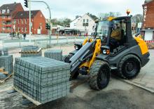 Колесни товарачи Mecalac AX700