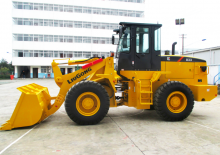 Колесни товарачи Liugong CLG833