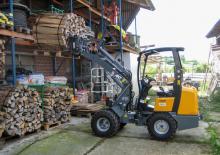 Колесни товарачи Giant D 332 ST