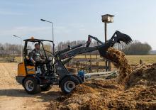Колесни товарачи Giant G2300 HD