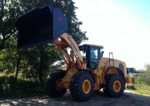 Колесни товарачи Hyundai HL960XT