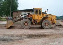 Колесни товарачи Volvo L 90 B