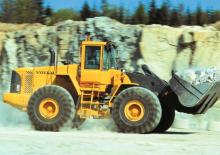 Колесни товарачи Volvo L220E