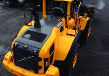 Колесни товарачи Volvo L220G-LB