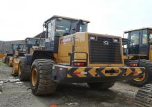 Колесни товарачи XCMG LW400FN