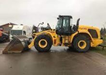 Колесни товарачи New Holland W270C
