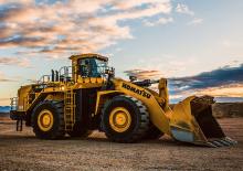 Колесни товарачи Komatsu WA800-8E0