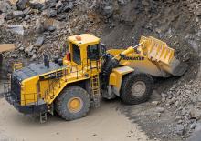 Колесни товарачи Komatsu WA900-8E0