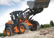 Колесни товарачи Hitachi ZW140PL-5
