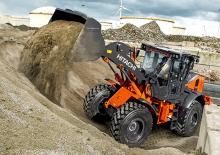 Колесни товарачи Hitachi ZW160-7