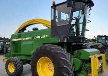 Комбайн за фураж 2-WD (задвиждане на две колела) John Deere 6910