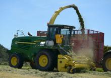 Комбайн за фураж 2-WD (задвиждане на две колела) John Deere 7500