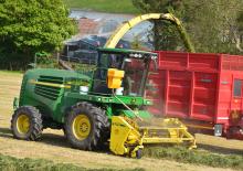 Комбайн за фураж 2-WD (задвиждане на две колела) John Deere 7700