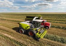 Комбайн за фураж 4-WD (задвиждане на четирите колела) Claas Jaguar 870