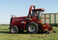 Комбайн за фураж 2-WD (задвиждане на две колела) Case IH Mammut 7400