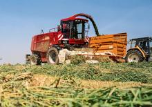 Комбайн за фураж 2-WD (задвиждане на две колела) Case IH Mammut 8790