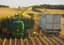 Комбайн за фураж 4-WD (задвиждане на четирите колела) John Deere 7250