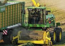 Комбайн за фураж 4-WD (задвиждане на четирите колела) John Deere 7350 i ProDrive-ASR