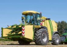 Комбайн за фураж 4-WD (задвиждане на четирите колела) Krone BiG X 600