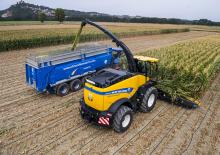 Комбайн за фураж 4-WD (задвиждане на четирите колела) New Holland FR 550 