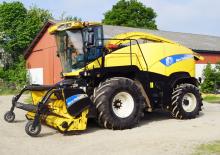 Комбайн за фураж 4-WD (задвиждане на четирите колела) New Holland FR 9050