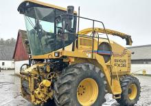 Комбайн за фураж 4-WD (задвиждане на четирите колела) New Holland FX 38