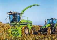 Комбайн за фураж 4-WD (задвиждане на четирите колела) DEUTZ-FAHR Gigant 400