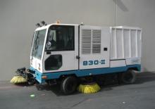 Компактни машини за метене Tennant 830 II