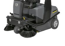 Компактни машини за метене Kärcher KM 120/150 R Bp Pack 2 SB
