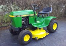 Косачки за трева и градински трактори John Deere 111