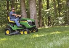 Косачки за трева и градински трактори John Deere E150