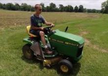 Косачки за трева и градински трактори John Deere LX172