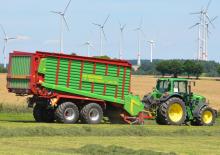 Къси ремаркета за силаж Strautmann Giga-Vitesse CFS 4002 DO