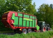 Къси ремаркета за силаж Strautmann Zelon CFS 360