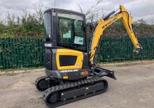 Мини екскаватори New Holland E25D