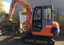 Мини екскаватори Hitachi EX 30 UR