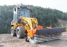 Монтирани машини за метене Bema 3 Robust 2050