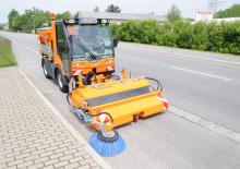 Монтирани машини за метене Fiedler FFK 1610