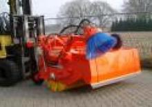 Монтирани машини за метене Holaras H 250 HV