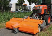 Монтирани машини за метене Bema Kommunal 400 Dual 1400