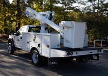 Монтирани на ремаркета повдигачи с подвижна стрела Altec AT335