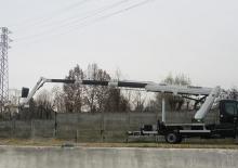 Монтирани на ремаркета повдигачи с подвижна стрела ISOLI PT-J 220