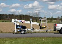 Монтирани на ремаркета телескопични подемници за стрели Dino Lift Dino 105TL 