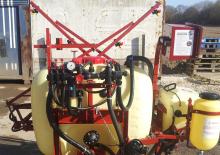 Монтируеми полеви пръскачки Hardi NK 400