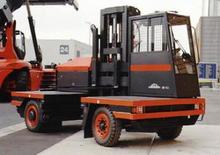 Дизелови странични товарачи Linde S 60 W