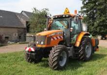 Общински многофункционални превозни средства на дизел Massey Ferguson MF 6445
