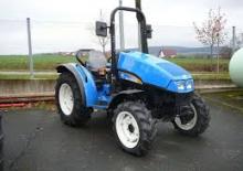 Общински многофункционални превозни средства на дизел New Holland T 3010 (151)