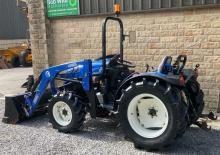 Общински многофункционални превозни средства на дизел New Holland T 3020 (353)
