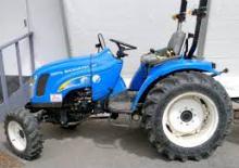 Общински многофункционални превозни средства на дизел New Holland TC 31 DA