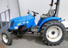 Общински многофункционални превозни средства на дизел New Holland TC 31 DA